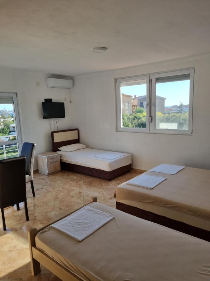 Apartmani Ani Бар Екстер'єр фото