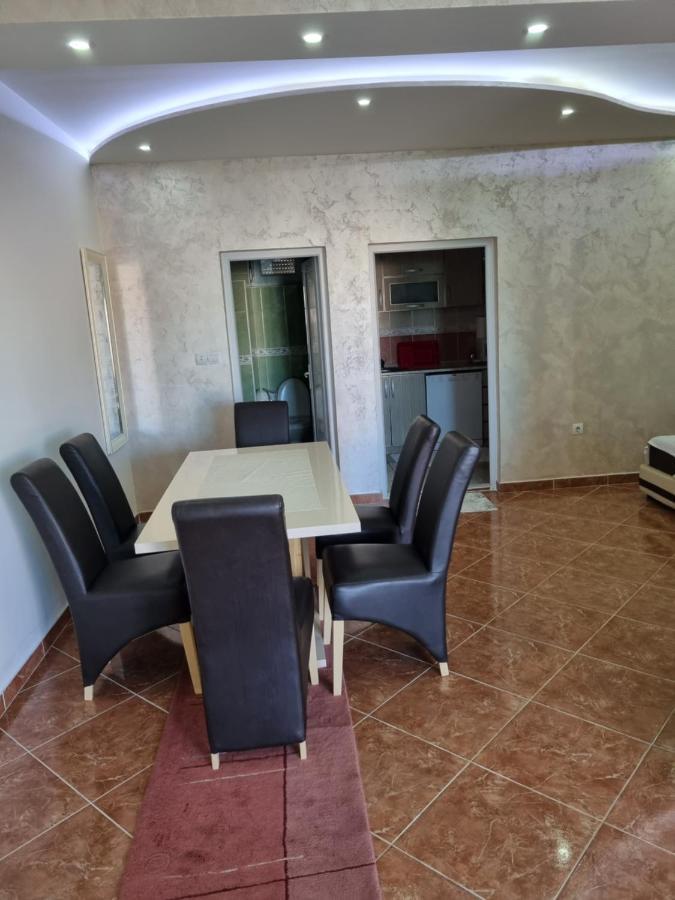 Apartmani Ani Бар Екстер'єр фото