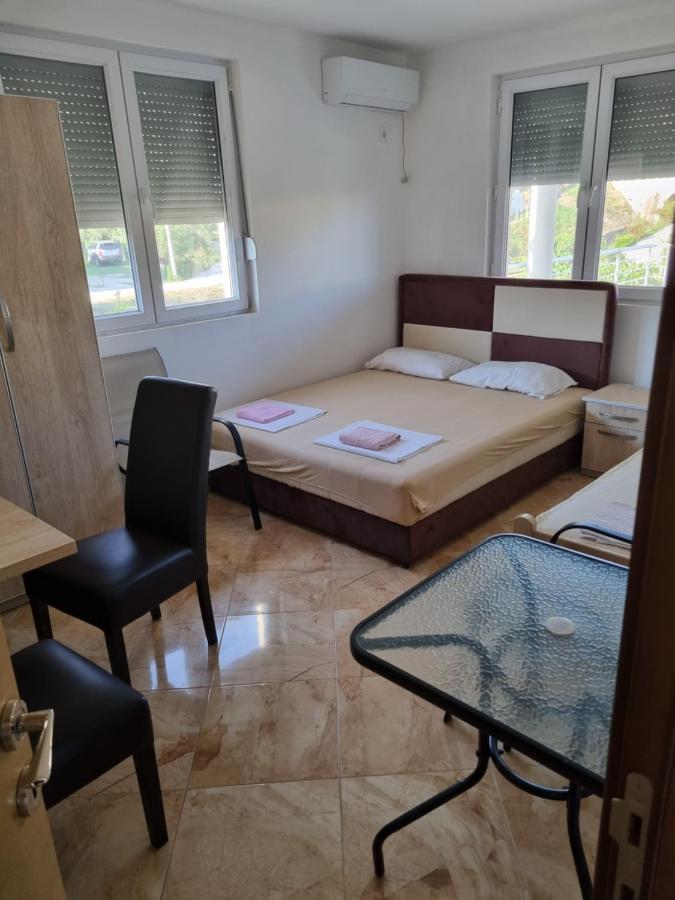 Apartmani Ani Бар Екстер'єр фото
