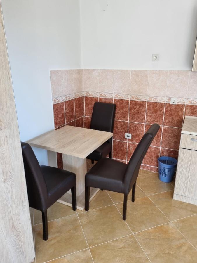 Apartmani Ani Бар Екстер'єр фото