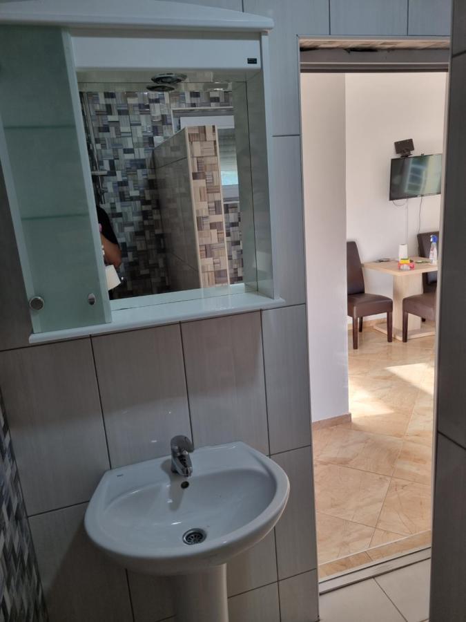 Apartmani Ani Бар Екстер'єр фото