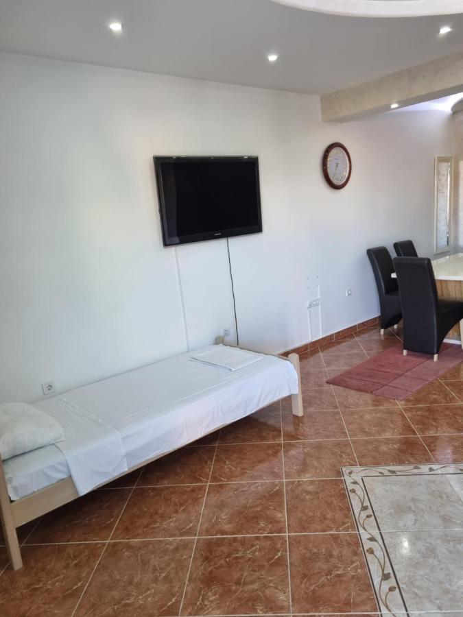 Apartmani Ani Бар Екстер'єр фото