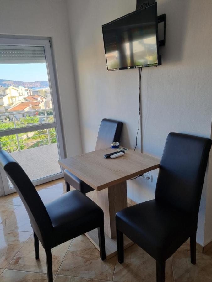 Apartmani Ani Бар Екстер'єр фото