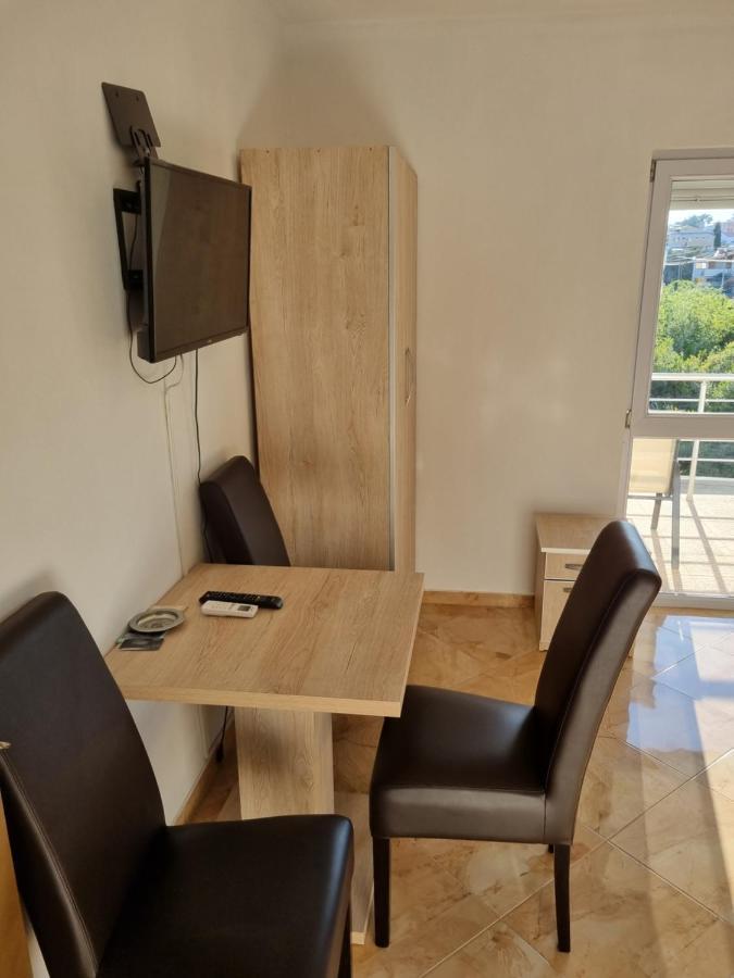Apartmani Ani Бар Екстер'єр фото