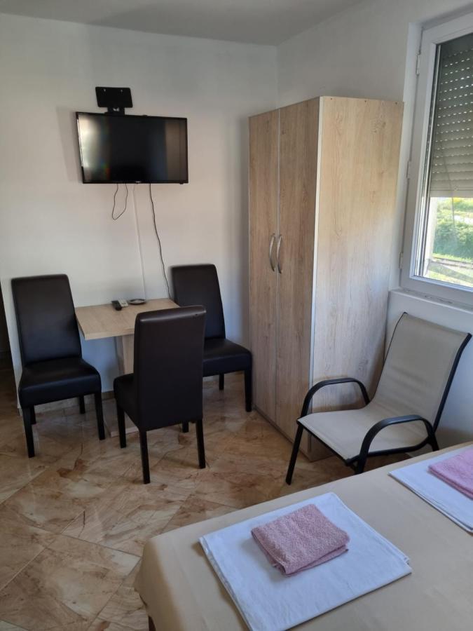 Apartmani Ani Бар Екстер'єр фото