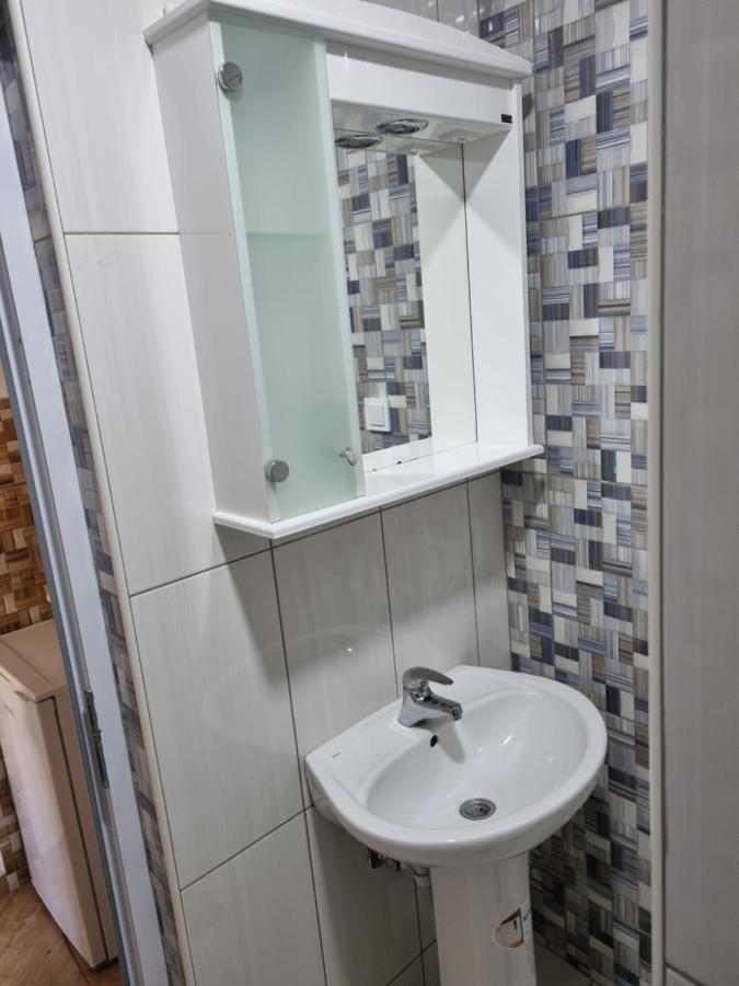 Apartmani Ani Бар Екстер'єр фото